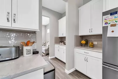 10518 W Albert Lane, Peoria, AZ 85382 - Photo 9