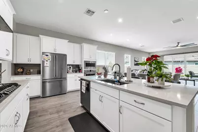 10518 W Albert Lane, Peoria, AZ 85382 - Photo 7