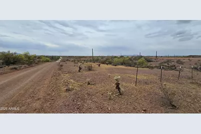 29540 W Olesen Road #-, Wittmann, AZ 85361 - Photo 5