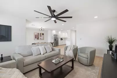 11081 W Timberline Drive, Sun City, AZ 85351 - Photo 9