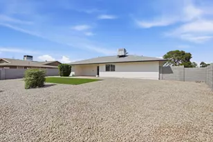 11081 W Timberline Dr, Sun City, AZ 85351 - Photo 33