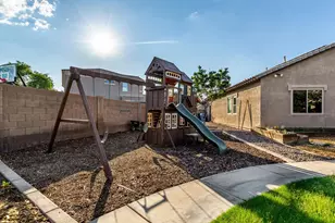 4326 E Cloudburst Ct, Gilbert, AZ 85297 - Photo 97