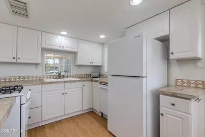 4440 E Campbell Avenue, Phoenix, AZ 85018 - Photo 17