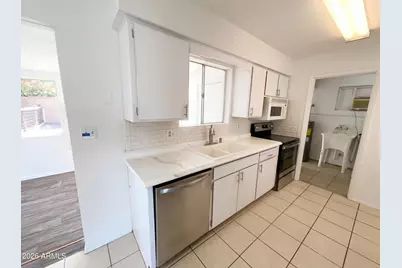 639 N 57th Place, Mesa, AZ 85205 - Photo 11