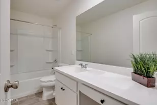 7412 S 34th Ln, Phoenix, AZ 85041 - Photo 9