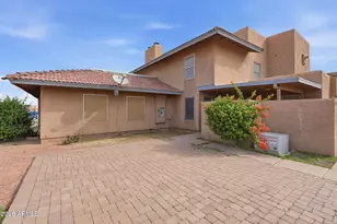 6943 W Monterosa Cir, Phoenix, AZ 85033 - Photo 1