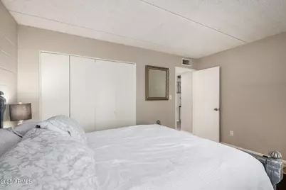 4201 E Camelback Road #15, Phoenix, AZ 85018 - Photo 19