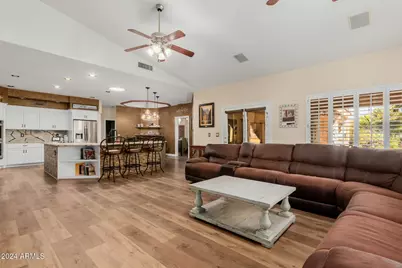 25201 N 47th Drive, Phoenix, AZ 85083 - Photo 21