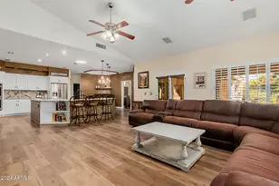 25201 N 47th Dr, Phoenix, AZ 85083 - Photo 21