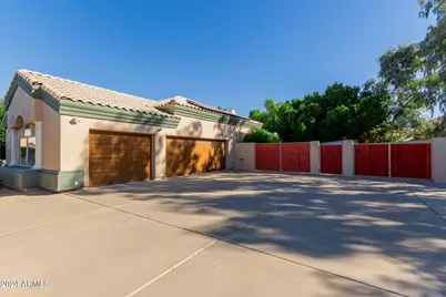 25201 N 47th Drive, Phoenix, AZ 85083 - Photo 3