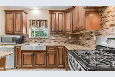 1001 W Northern Avenue, Phoenix, AZ 85021 - Photo 9