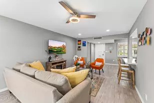 7714 E Chaparral Rd, Scottsdale, AZ 85250 - Photo 19