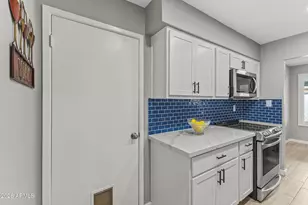 7714 E Chaparral Rd, Scottsdale, AZ 85250 - Photo 13