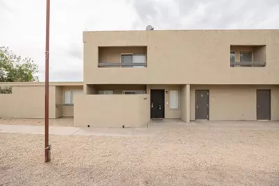 2674 N 43rd Avenue #C, Phoenix, AZ 85009 - Photo 3