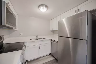 2674 N 43rd Avenue #C, Phoenix, AZ 85009 - Photo 9