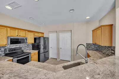 43931 W Cypress Lane, Maricopa, AZ 85138 - Photo 15