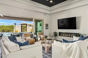 3244 E Daley Ln, Phoenix, AZ 85050 - Photo 9