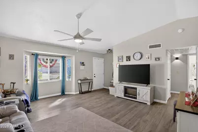 10199 W Fernando Drive, Arizona City, AZ 85123 - Photo 9