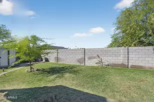 10199 W Fernando Dr, Arizona City, AZ 85123 - Photo 35