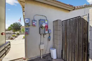 10199 W Fernando Dr, Arizona City, AZ 85123 - Photo 37