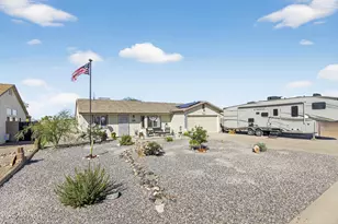 10199 W Fernando Dr, Arizona City, AZ 85123 - Photo 3