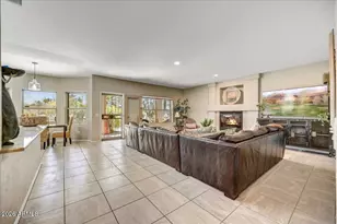 22627 N 45th Pl, Phoenix, AZ 85050 - Photo 7