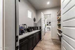 25583 W Madre Del Oro Dr, Wittmann, AZ 85361 - Photo 17