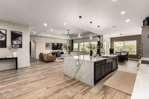 25583 W Madre Del Oro Dr, Wittmann, AZ 85361 - Photo 13