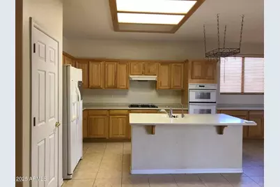 16804 W Northampton Road, Surprise, AZ 85379 - Photo 5