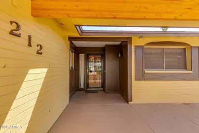 212 E Minton Drive, Tempe, AZ 85282 - Photo 3