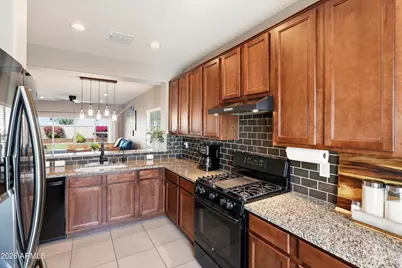 908 W Banyan Avenue, Queen Creek, AZ 85140 - Photo 9