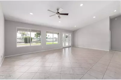 13321 W Wilshire Drive, Goodyear, AZ 85395 - Photo 7