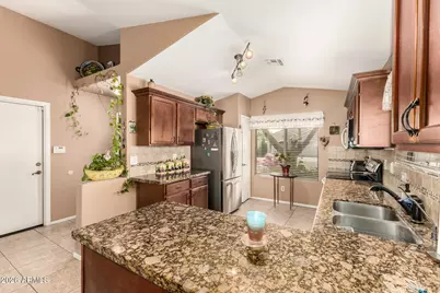 2256 E Soft Wind Drive, Phoenix, AZ 85024 - Photo 15