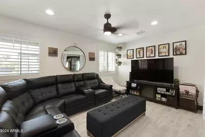 8822 W Deer Valley Road, Peoria, AZ 85382 - Photo 7