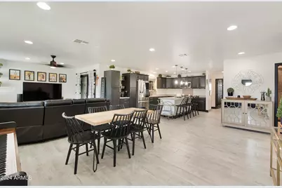 8822 W Deer Valley Road, Peoria, AZ 85382 - Photo 5