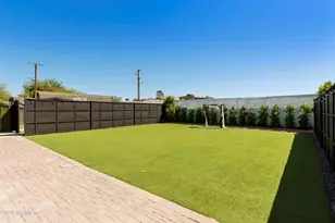 8822 W Deer Valley Rd, Peoria, AZ 85382 - Photo 49