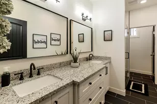 8822 W Deer Valley Rd, Peoria, AZ 85382 - Photo 39