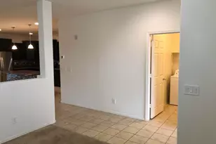 8457 N 61st Ln, Glendale, AZ 85302 - Photo 7