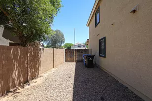 3402 S 82nd Ln, Phoenix, AZ 85043 - Photo 5
