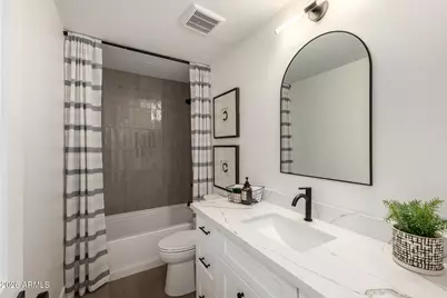 2825 E Campbell Avenue, Phoenix, AZ 85016 - Photo 11