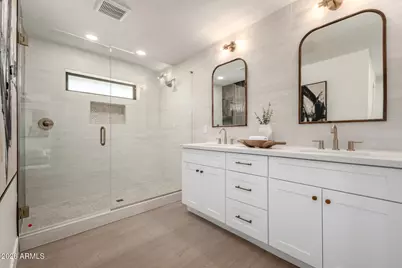 2825 E Campbell Avenue, Phoenix, AZ 85016 - Photo 9