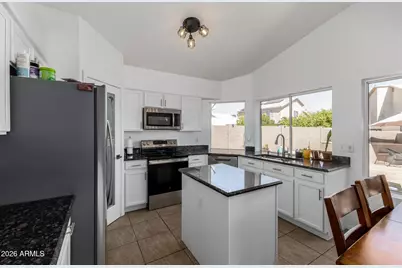 421 S Robins Way, Chandler, AZ 85225 - Photo 11