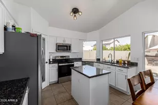 421 S Robins Way, Chandler, AZ 85225 - Photo 11