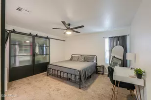 466 W Smoke Tree Rd, Gilbert, AZ 85233 - Photo 25