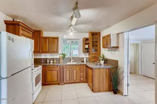 6730 W Flynn Ln, Glendale, AZ 85303 - Photo 11