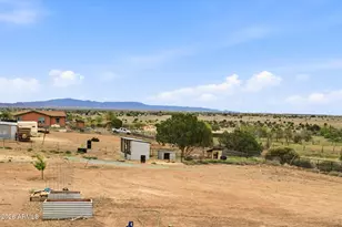 2035 N Cougar Path, Chino Valley, AZ 86323 - Photo 11