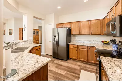 16710 W Ibarra Court, Surprise, AZ 85387 - Photo 11