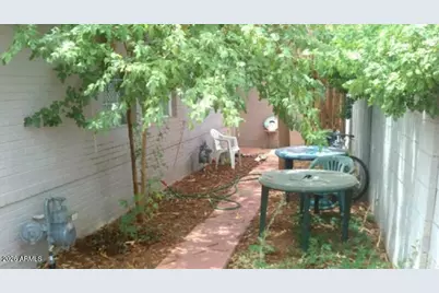 602 E San Juan Avenue, Phoenix, AZ 85012 - Photo 9