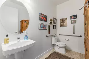 16510 N 92nd St, Scottsdale, AZ 85260 - Photo 25