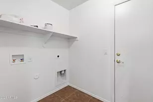 22174 W Desert Bloom St, Buckeye, AZ 85326 - Photo 29